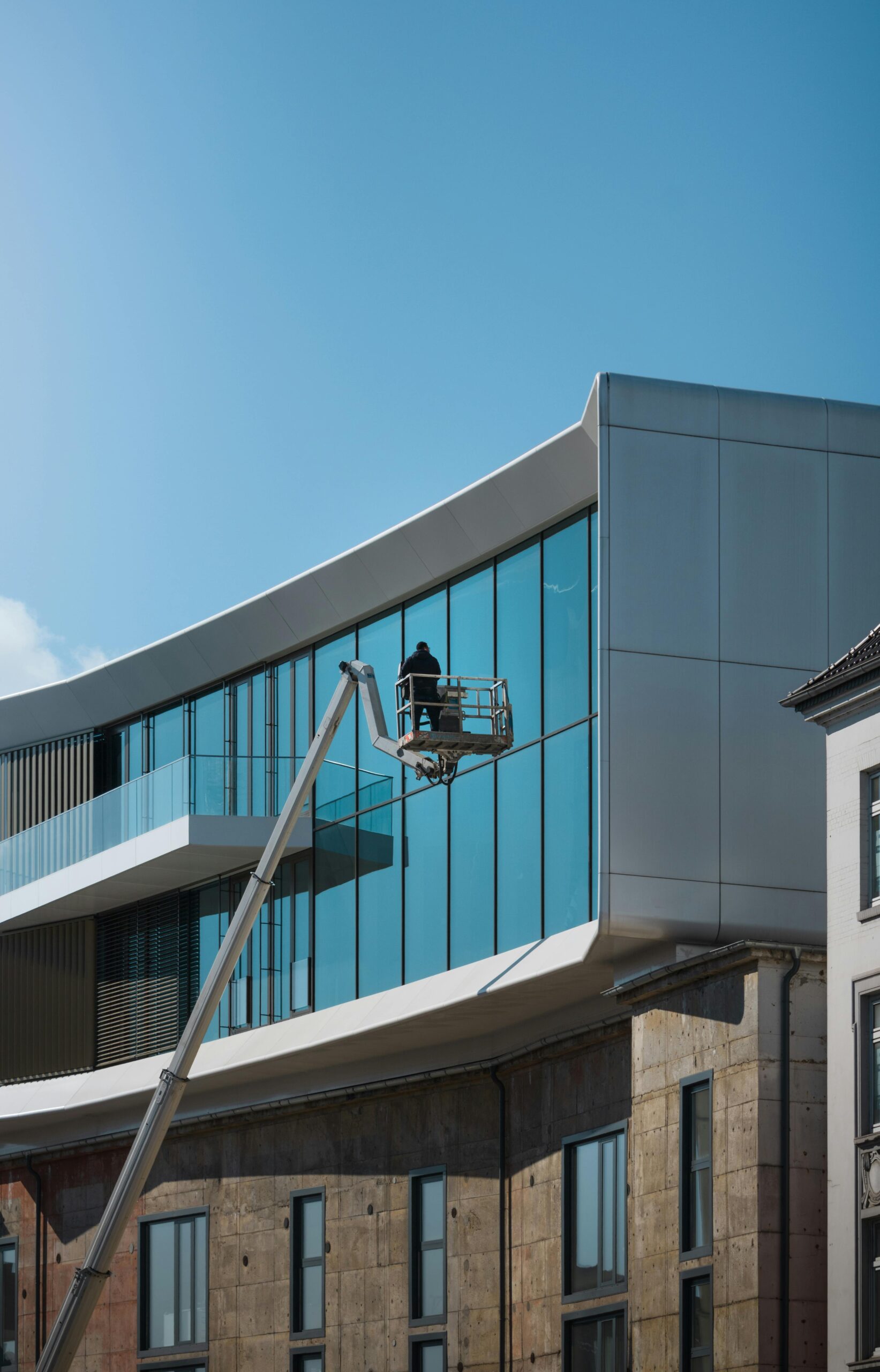 Predictive Maintenance Success Stories: Real-World Examples & ROI